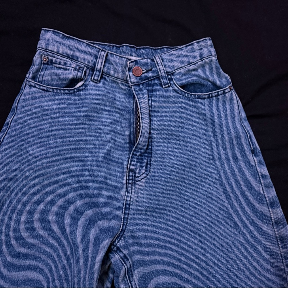 BDG Relaxed Fit Blue Jeans - Picture 4 of 6